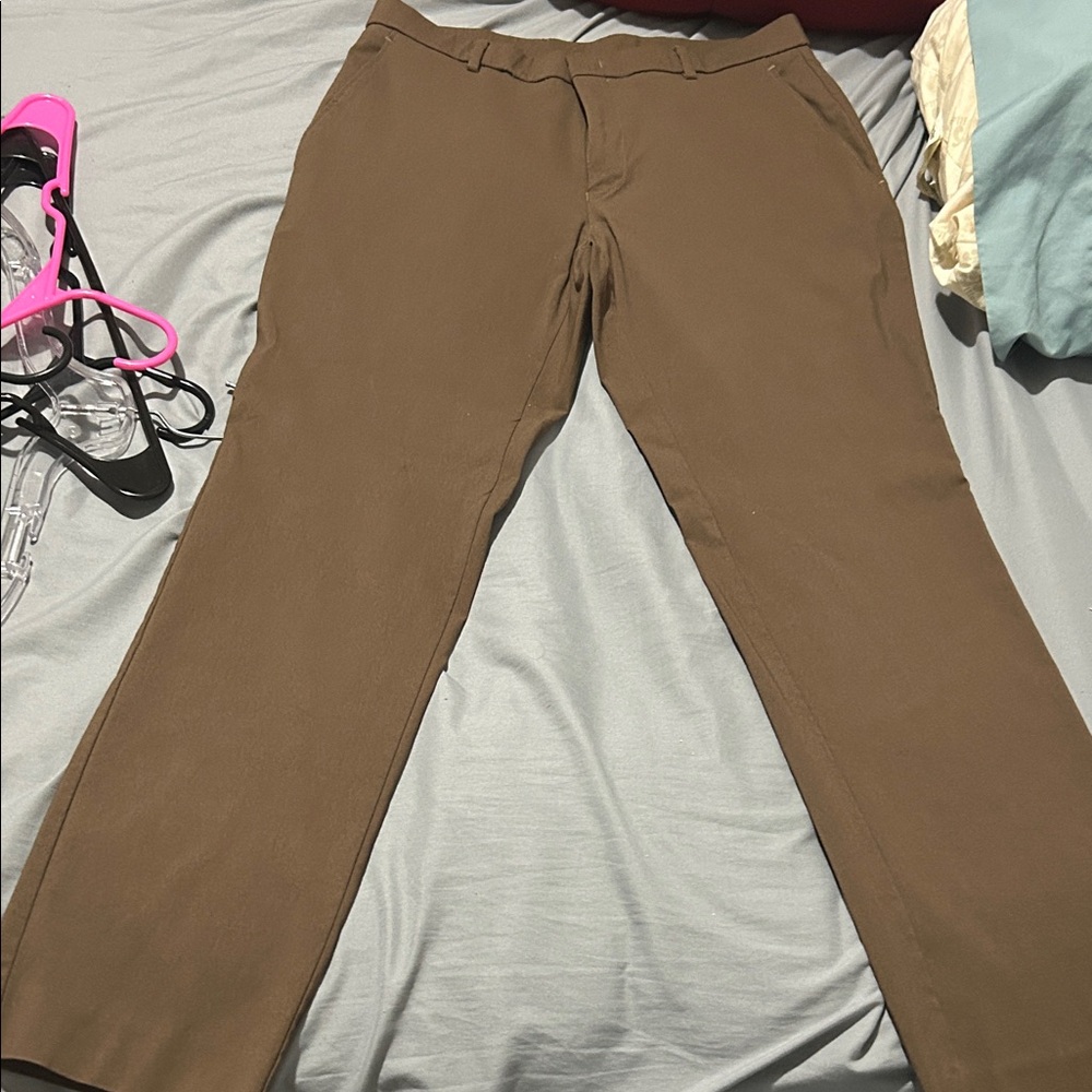Tommy Hilfuger 32 x 30  Brown dress Pants